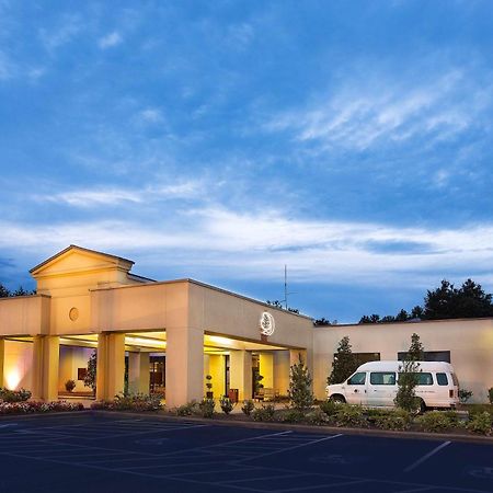 Hotel Doubletree By Hilton Charlotte Airport Esterno foto