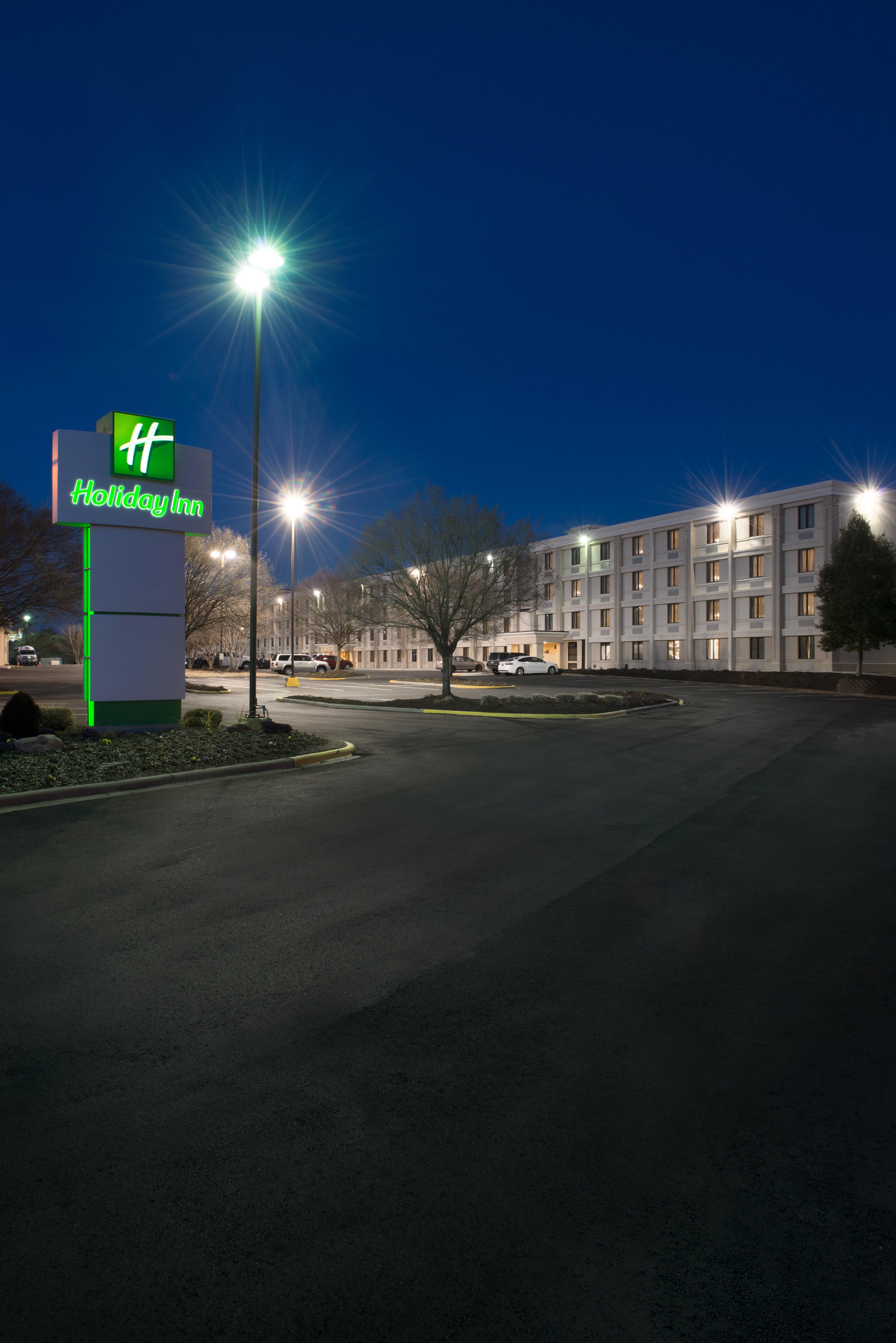 Hotel Doubletree By Hilton Charlotte Airport Esterno foto