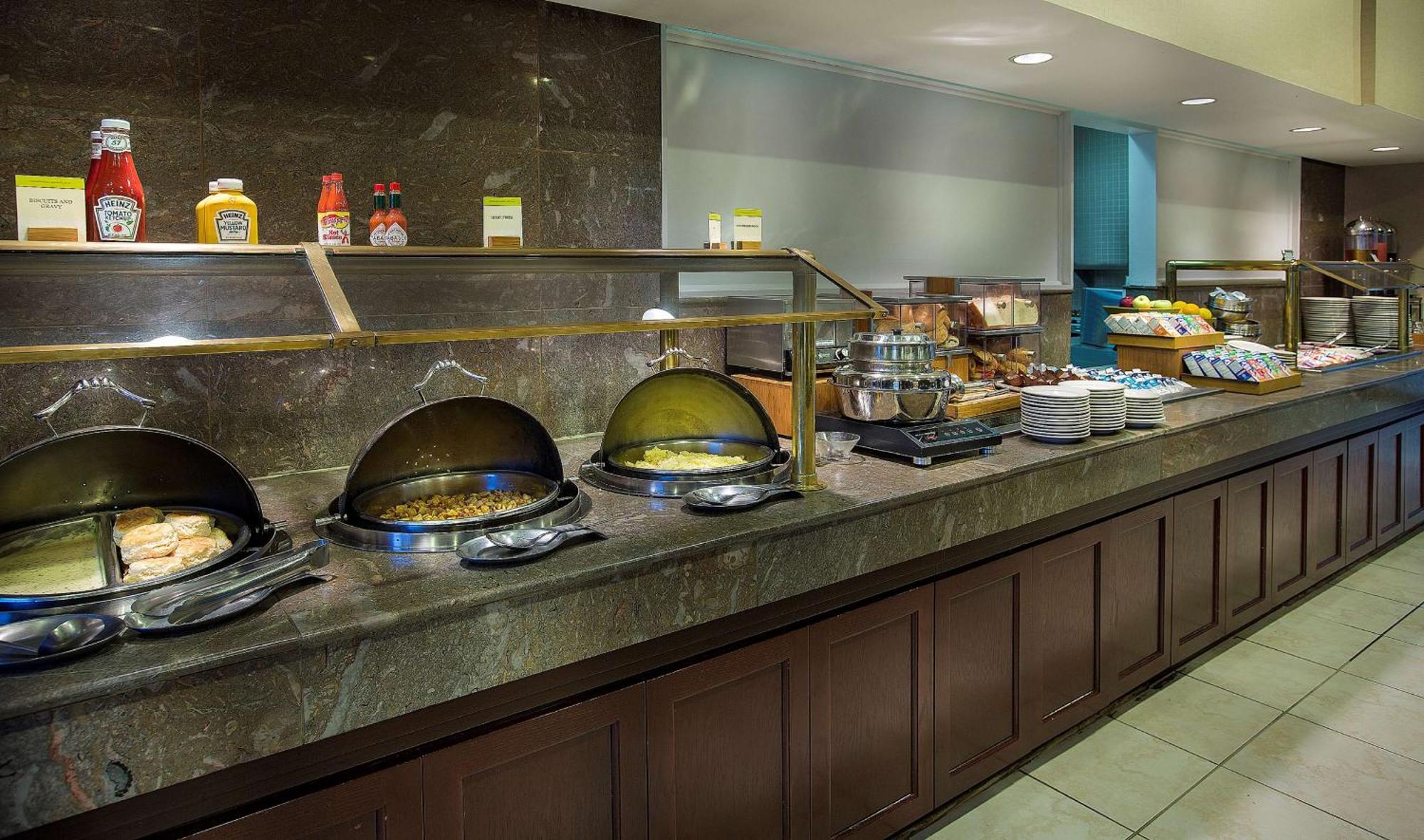 Hotel Doubletree By Hilton Charlotte Airport Esterno foto