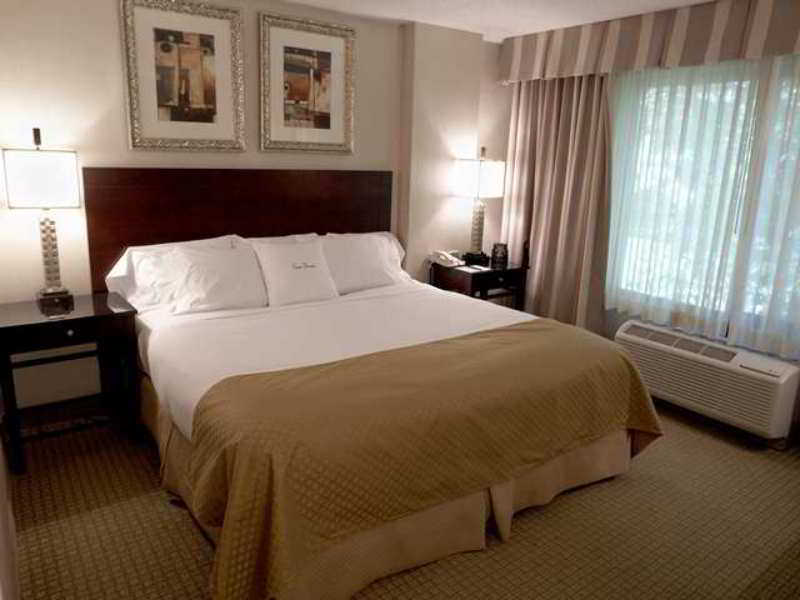Hotel Doubletree By Hilton Charlotte Airport Esterno foto